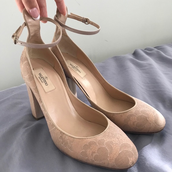Valentino Pink Lace Heels - Picture 2 of 4